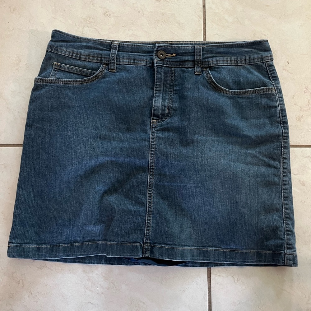 St John’s Bay size 10 denim skirt with shorts